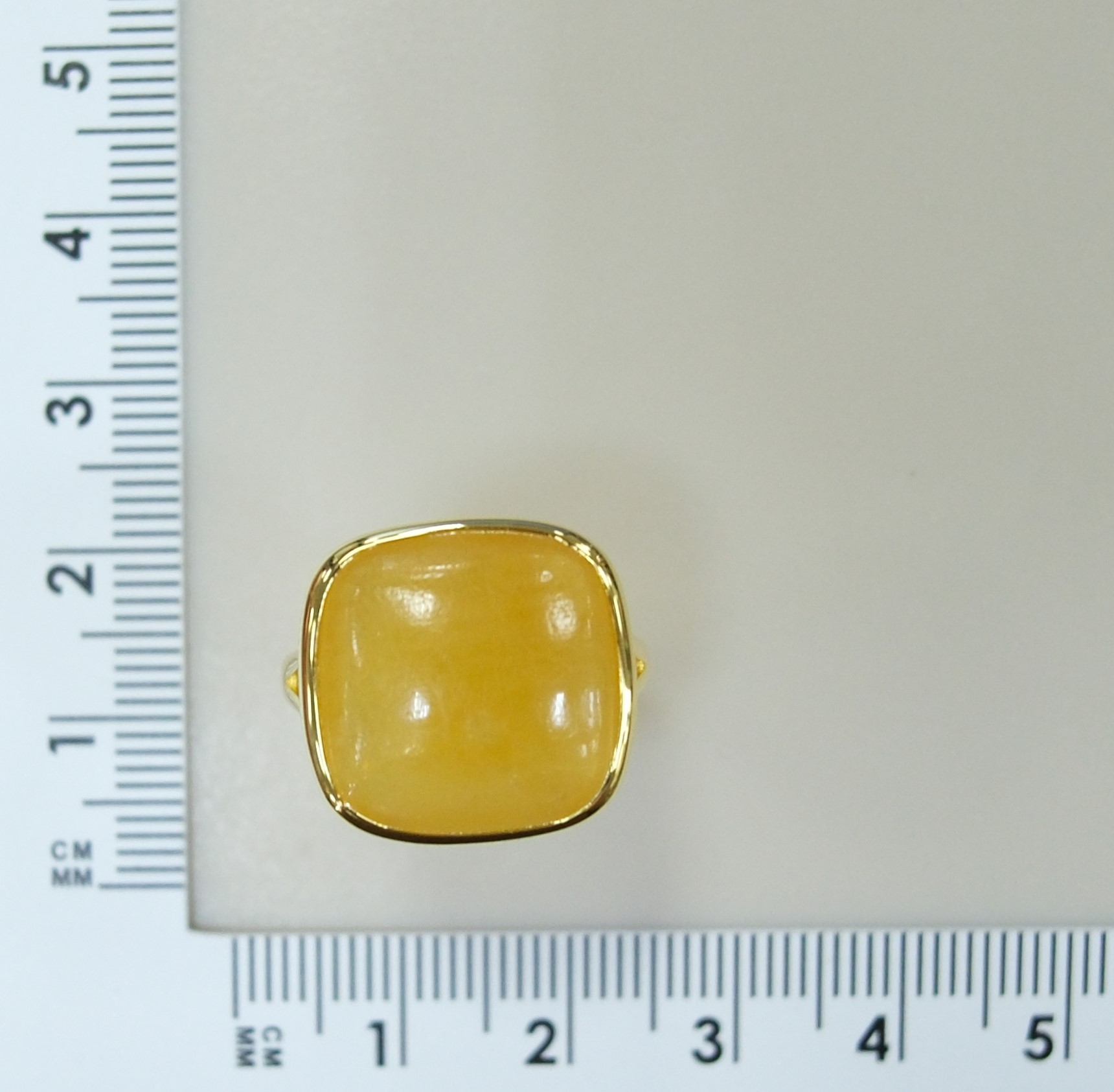 Серебряное кольцо с желтым бериллом